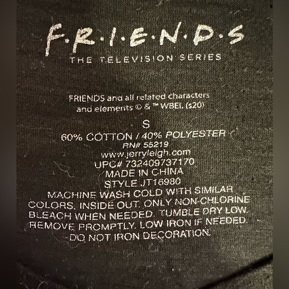 FRIENDS Tee - Picture 3 of 3
